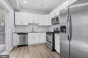 654 N 36th St, Philadelphia, PA 19104 - Photo 8