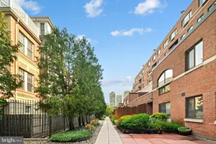 200 Lombard St, Philadelphia, PA 19147 - Photo 14