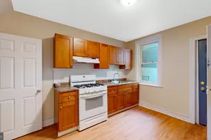 3927 Warren St, Philadelphia, PA 19104 - Photo 4