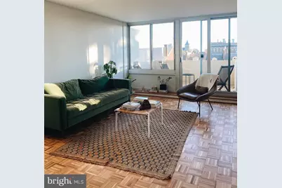 604 S Washington Square #405, Philadelphia, PA 19106 - Photo 2