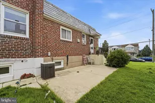 2014 Beyer Ave, Philadelphia, PA 19115 - Photo 2