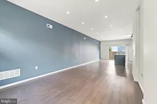 527 W Jefferson St, Philadelphia, PA 19122 - Photo 2