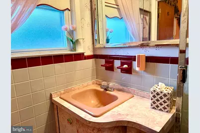 2529 Winchester Avenue, Philadelphia, PA 19152 - Photo 18