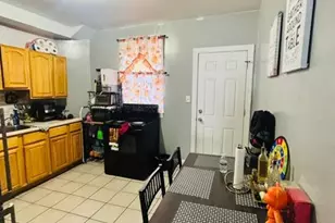 817 W Tioga St, Philadelphia, PA 19140 - Photo 4