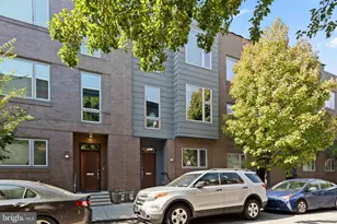 810 N 24th St, Philadelphia, PA 19130 - Photo 2