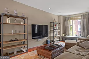 810 N 24th St, Philadelphia, PA 19130 - Photo 14