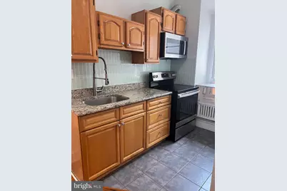 205 S 42nd Street #C1, Philadelphia, PA 19104 - Photo 4