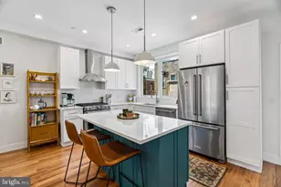 1126 E Palmer St, Philadelphia, PA 19125 - Photo 2