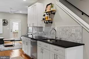 1409 S Colorado St, Philadelphia, PA 19146 - Photo 6