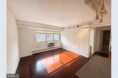 2101 Chestnut Street #1821, Philadelphia, PA 19103 - Photo 2