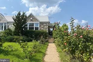 8942 Blue Grass Rd, Philadelphia, PA 19152 - Photo 1