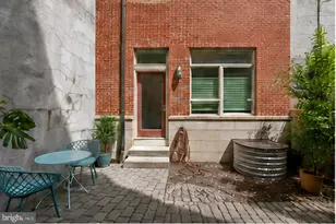 806 Montrose St, Philadelphia, PA 19147 - Photo 2