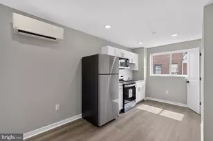 2143 E Arizona St, Philadelphia, PA 19125 - Photo 10