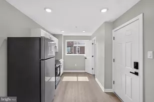 2143 E Arizona St, Philadelphia, PA 19125 - Photo 14