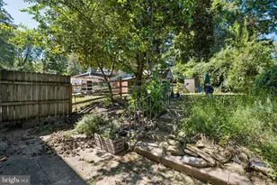133 E Gorgas Ln, Philadelphia, PA 19119 - Photo 2