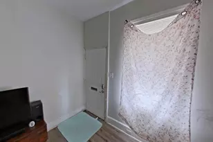 4948 Hawthorne St, Philadelphia, PA 19124 - Photo 2