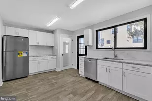 382 Martin St, Philadelphia, PA 19128 - Photo 2