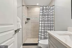 1241 N 19th St, Philadelphia, PA 19121 - Photo 56