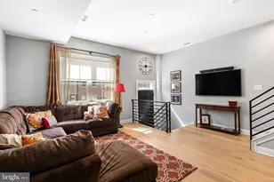 326 Wright St, Philadelphia, PA 19128 - Photo 2