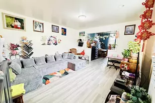 2555 S Fairhill St, Philadelphia, PA 19148 - Photo 8