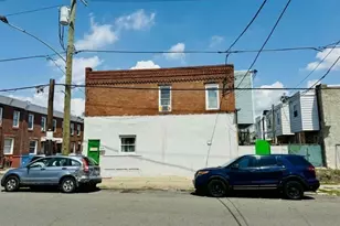 2555 S Fairhill St, Philadelphia, PA 19148 - Photo 2