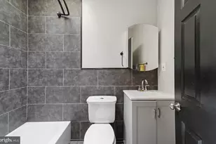 7018 Woodland Ave, Philadelphia, PA 19142 - Photo 12