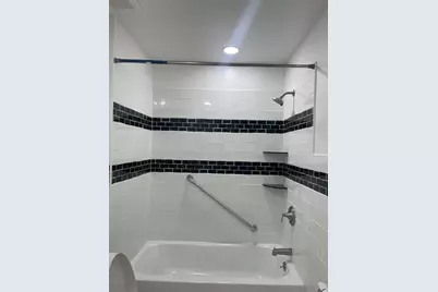 6324 Kingsessing Avenue, Philadelphia, PA 19142 - Photo 32
