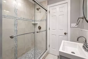 29 E Meehan Ave, Philadelphia, PA 19119 - Photo 12