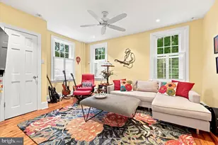 124 W Gravers Ln, Philadelphia, PA 19118 - Photo 16