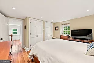 124 W Gravers Ln, Philadelphia, PA 19118 - Photo 18