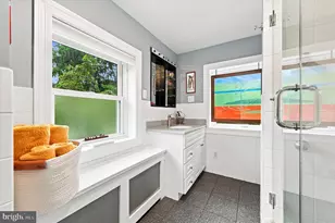 124 W Gravers Ln, Philadelphia, PA 19118 - Photo 14