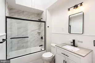 6035 Cedarhurst St, Philadelphia, PA 19143 - Photo 16
