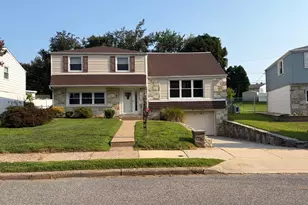 803 Rennard Cir, Philadelphia, PA 19116 - Photo 2
