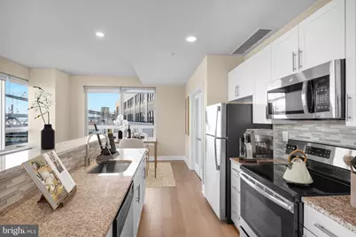 235 N Columbus Boulevard #211, Philadelphia, PA 19106 - Photo 4