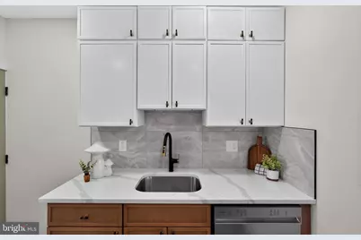 2019 Manton Street, Philadelphia, PA 19146 - Photo 10