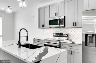 2054 N 2nd St, Philadelphia, PA 19122 - Photo 2