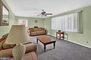 606 Artwood Dr, Philadelphia, PA 19115 - Photo 18