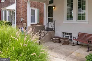605 W Naomi St, Philadelphia, PA 19144 - Photo 2