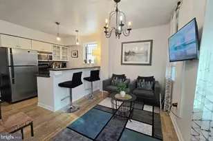 1802 Carpenter St, Philadelphia, PA 19146 - Photo 1