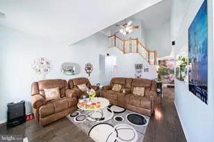 2672 Honeysuckle Ln, Philadelphia, PA 19116 - Photo 6