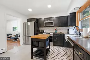 6910 Cliff Rd, Philadelphia, PA 19128 - Photo 8