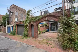 2218 Locust St, Philadelphia, PA 19103 - Photo 46