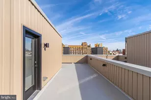 1325 Buttonwood St, Philadelphia, PA 19123 - Photo 12