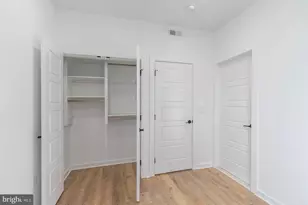 1325 Buttonwood St, Philadelphia, PA 19123 - Photo 10
