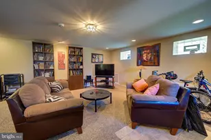 834 E Vernon Rd, Philadelphia, PA 19119 - Photo 34