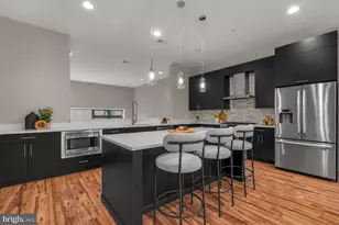 838 N American St, Philadelphia, PA 19123 - Photo 2