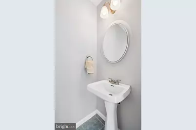 601 S 17th Street, Philadelphia, PA 19146 - Photo 10