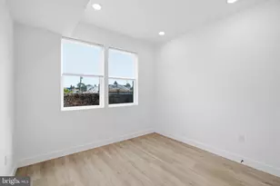 1027 W Arizona St, Philadelphia, PA 19133 - Photo 12