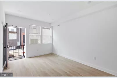 1027 W Arizona Street, Philadelphia, PA 19133 - Photo 2