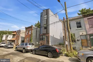 1027 W Arizona St, Philadelphia, PA 19133 - Photo 30